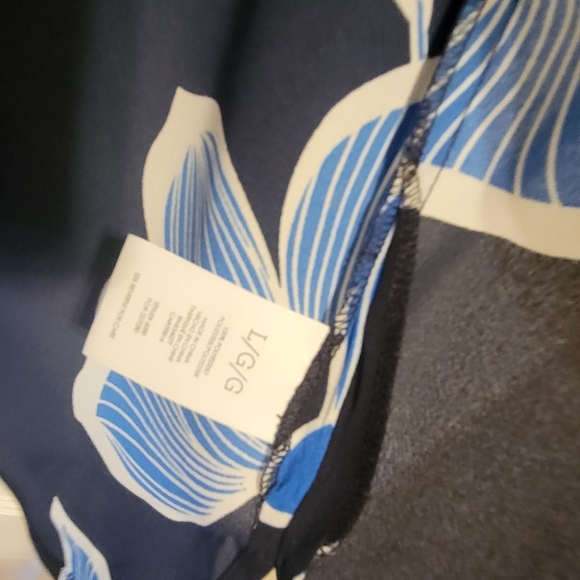 CAbi Black and Blue Floral Button Down Shirt - Picture 4 of 4